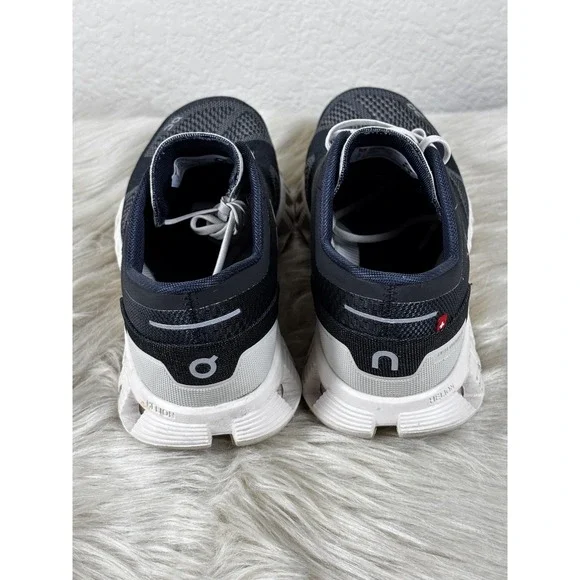 ON Women's Navy and White Cloud Sneakers - Picture 5 of 8